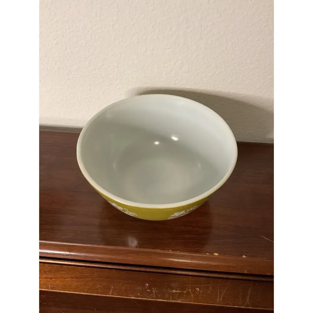 Pyrex vintage spring